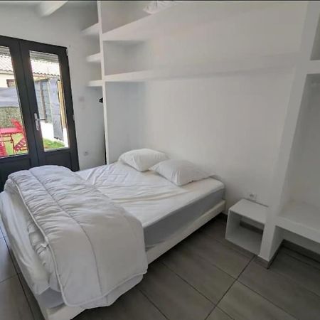אולון-סור-מר Maison Independante 35M² Classee Proche D'Ylium. מראה חיצוני תמונה