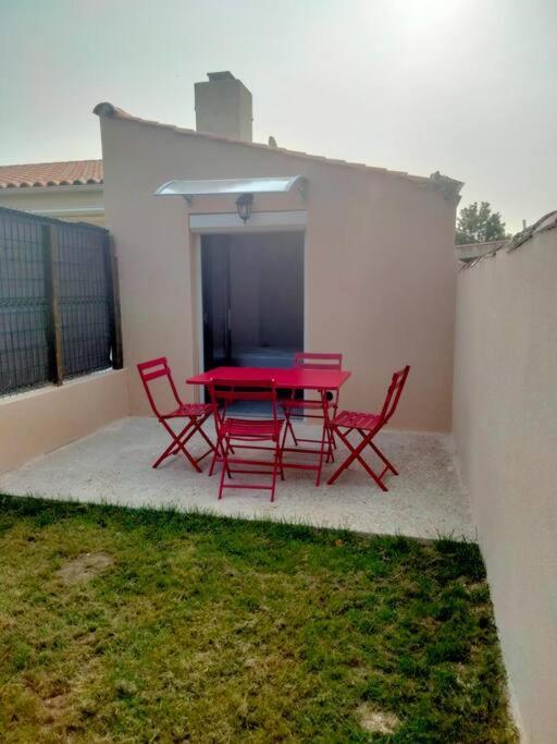 אולון-סור-מר Maison Independante 35M² Classee Proche D'Ylium. מראה חיצוני תמונה