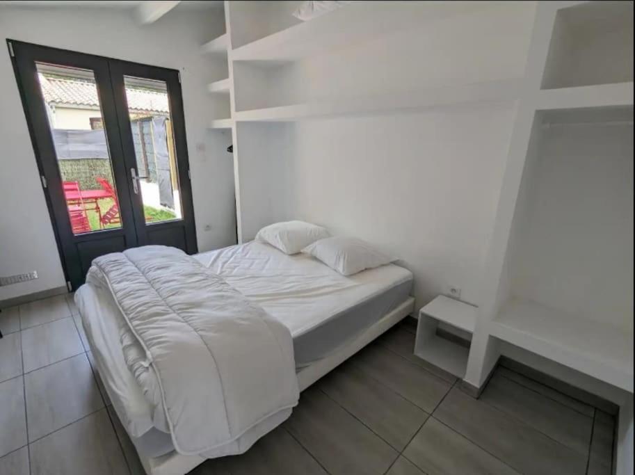 אולון-סור-מר Maison Independante 35M² Classee Proche D'Ylium. מראה חיצוני תמונה