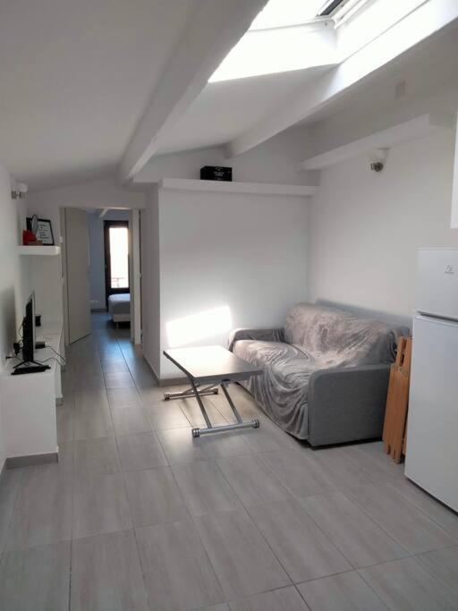 אולון-סור-מר Maison Independante 35M² Classee Proche D'Ylium. מראה חיצוני תמונה